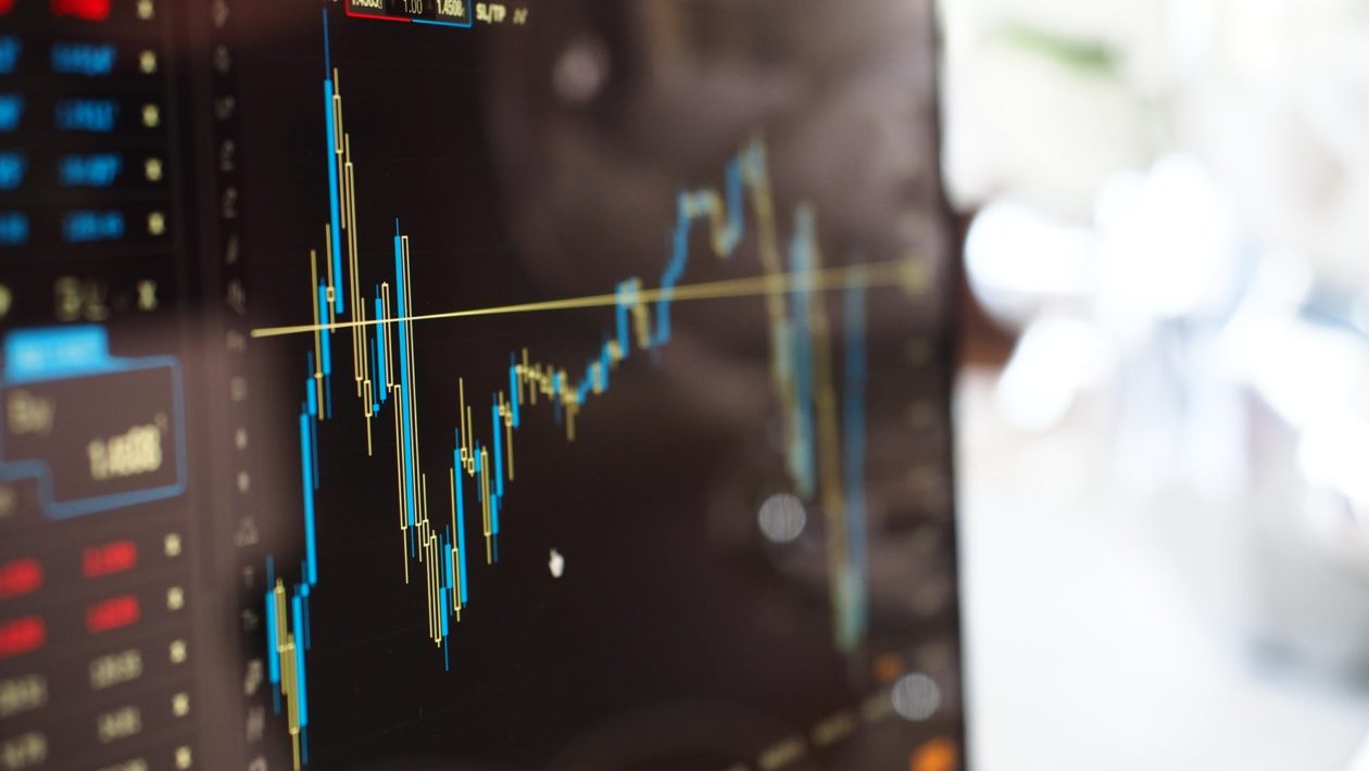 Hedging Against Oil Price Volatility?