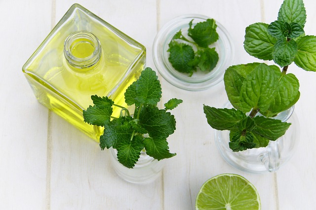 7 Ways Aromatherapy Improves Mental Health 