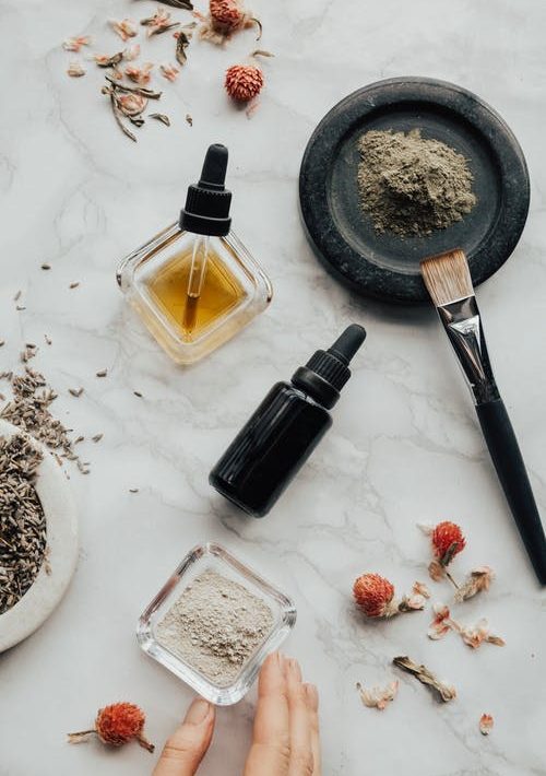 5 Aromatherapy Grooming Essentials